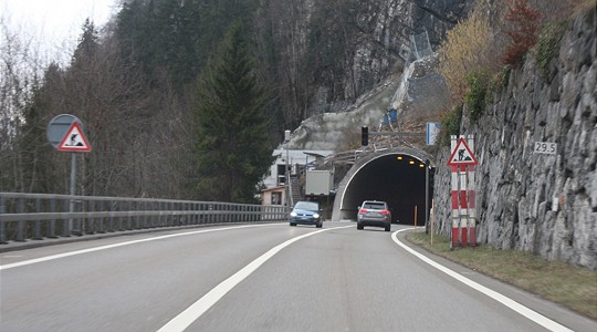  A8 Chüebalmtunnel 
