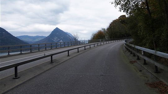  A8 Därligen West Brücke J34 