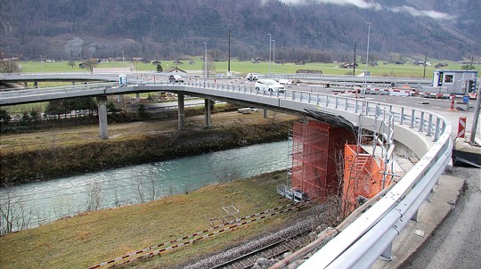  Aarebrücke beim A8-Anschluss Unterbach 