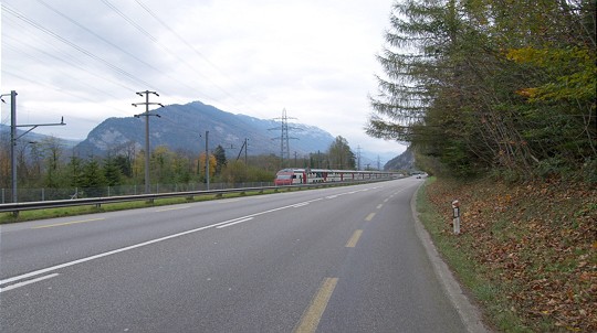  A8 zwischen Därligen und Interlaken 