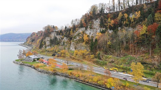  A8 zwischen Faulensee und Leissigen-West 