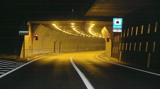  A8 Leissigentunnel 
