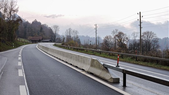  A8 Umfahrung Därligen 