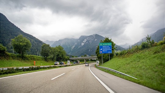 A8 zwischen Interlaken-Ost und Interlaken-West 