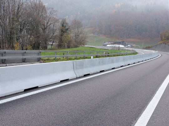  A8 Umfahrung Därligen 
