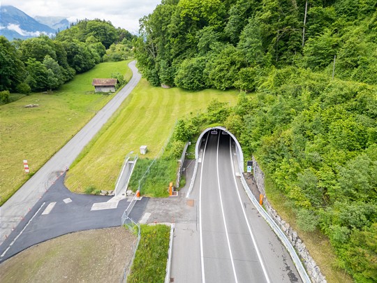  A8 Brienzersee Senggtunnel 