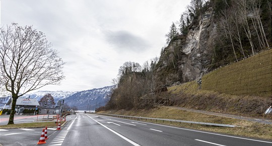  A8 Krattighalde Felswand 